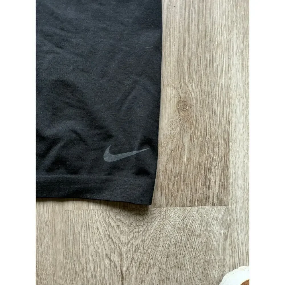 Nike excellent black